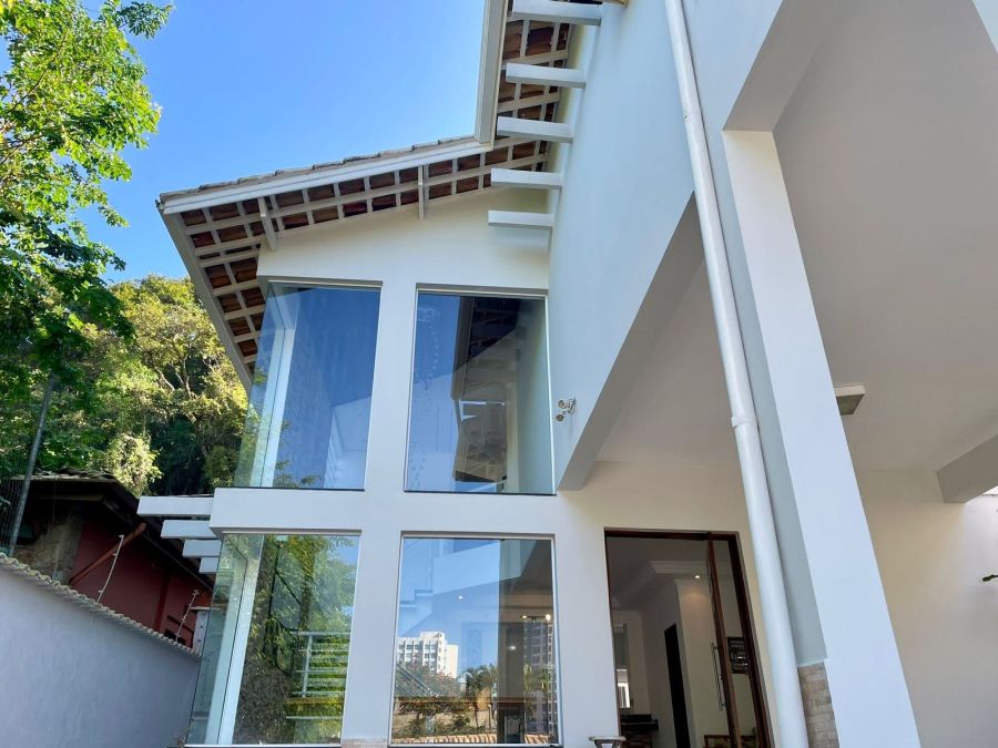 Casa Alto Padr�o - Venda - Praia dos Sonhos - Itanha�m - SP