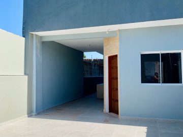 Casa 2dorms e 2 vagas no Jd Guacyara
